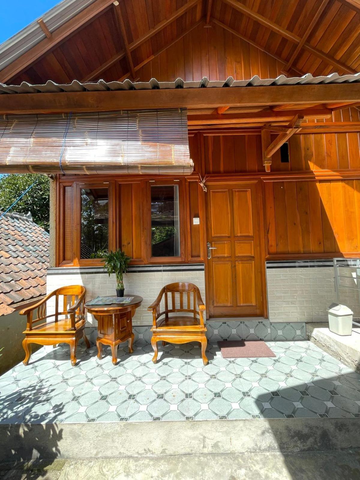 Friendly Homestay Lemukih Сингараджа Номер фото