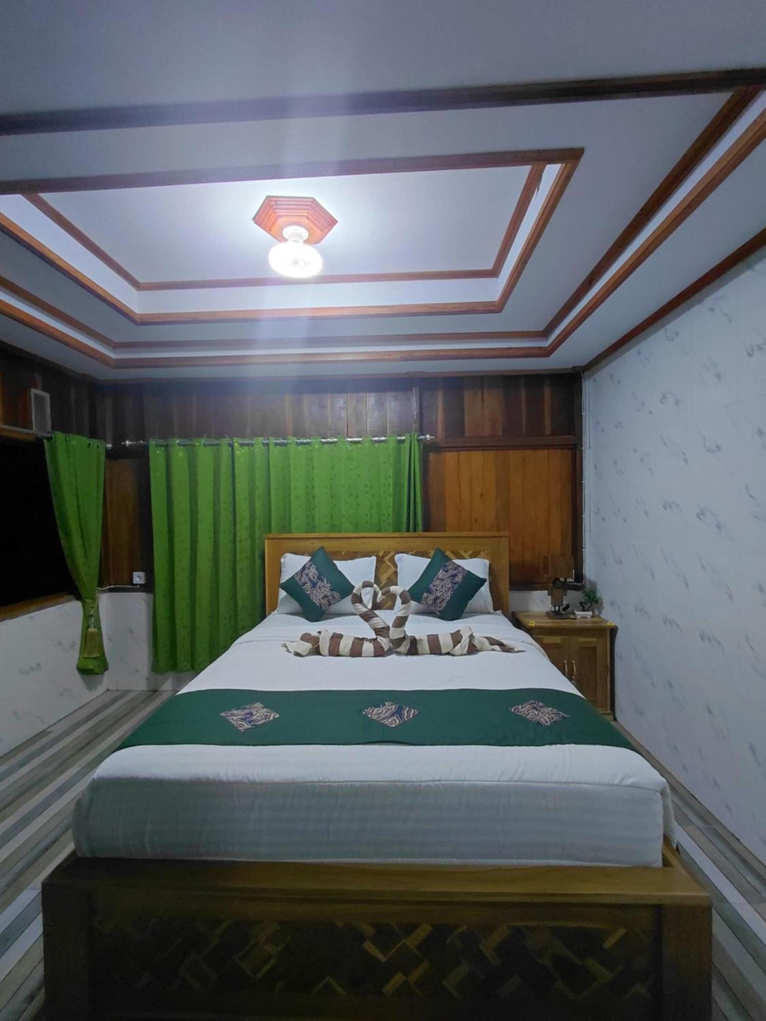 Friendly Homestay Lemukih Сингараджа Экстерьер фото